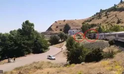 Yolcu Treni Hemzemin Geçitte Otomobile Çarptı; Kaza Kamerada