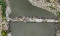 Tarihi Taşköprü, Üzerinde Yakılan Ateş Nedeniyle Zarar Gördü