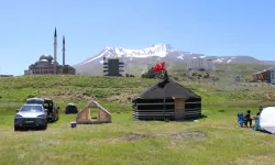 Kayseri’de 2 Bin 200 Metredeki Yaylada Çadır Tatili
