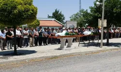 Konya’da Öldürülen Anne İle Kızı Toprağa Verildi