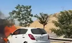 Mardin’de Seyir Halindeki Otomobil Yandı