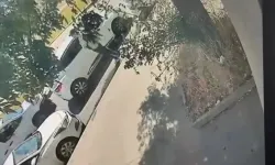 Zeytinburnu'nda Otomobilden Para Çalan Şüpheli Kamerada