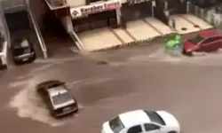 Ankara'da Sağanak Sele Neden Oldu; Araçlar Sürüklendi