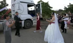 TIR Gelin Arabası Oldu