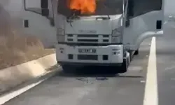 Kamyonette Çıkan Yangın Otluk Alana Sıçradı