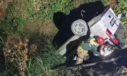 Hafif Ticari Araç, Dere Yatağına Devrildi