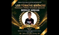 Erbaa’da LGS Gururu: Berkay Arıkan Tüm Soruları Doğru Cevaplayarak Türkiye Birincisi Oldu!