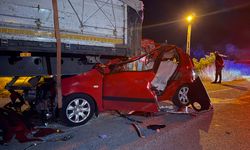 TIR'a Arkadan Çarpan Otomobilin Sürücüsü Hayatını Kaybetti