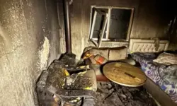 Bartın'da Tek Katlı Ahşap Ev Yandı