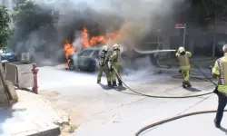 Maltepe’de Park Halindeki Elektrikli Araç Alev Alev Yandı