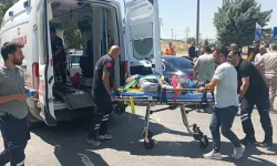 Otomobille Çarpışan Motosikletin Sürücüsü Yaralandı
