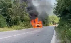 Seyir Sırasında Alev Alan Otomobil Yandı