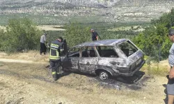 Mersin’de Park Halindeki Otomobil Yandı