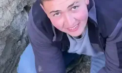 Motosikletle Kamyonete Çarpan Sürücü Hayatını Kaybetti