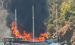 Fethiye’de Koydaki Tekne Yandı, 115 Yolcu Suya Atladı