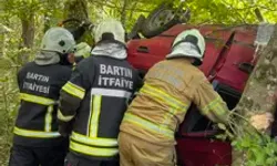Ağaca Çarpan Otomobil Devrildi; 1’i Ağır 3 Yaralı