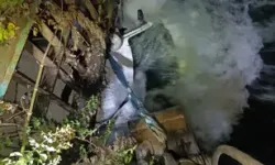 Sulama Kanalına Devrilen Kamyonetin Sürücüsü Kayboldu, Kuzeni Yaralı Kurtarıldı