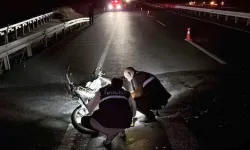 TIR'a Çarpan Motosikletin Sürücüsü Yaralandı