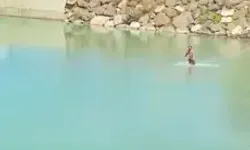 Boğulma Tehlikesi Geçiren Çocuğu Babası Kurtardı
