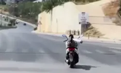 Alanya’da Motosikletlinin Tehlikeli Hareketleri Kamerada