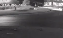 Kavşakta Motosiklet Sürücüsünün Yaralandığı Kaza Kamerada