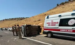 Nusaybin’de Takla Atan Aracın Sürücüsü Yaralandı