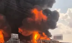 Elazığ’da Fabrika Yangını; Ekipler Müdahale Ediyor