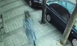 Kadın Kıyafetleri Giyip Hırsızlık İçin Eve Girdi; Fark Edilince Mahalleli Kovaladı