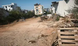 Kepez'de 30 Kamyon Atık Temizlendi, Sorumlulara Ceza Yazıldı