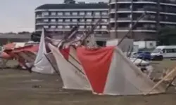 Arsuz’da Gastro Fest Alanı Fırtınada Zarar Gördü: Çadırlar Uçtu, Ekipmanlar Hasar Aldı