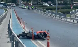 İzmir'de Devrilen Motosikletin Sürücüsü E. Hayatını Kaybetti