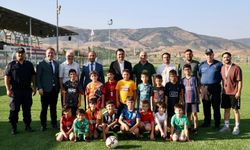 Vali Abdullah Köklü Turhal'da Futbol Okulunu Ziyaret Etti