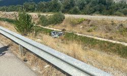 Tokat'ta Otomobil Kanala Devrildi: 2 Yaralı