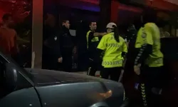 Ehliyetsiz Ve Alkollü Sürücü İle Yanındaki Arkadaşları, Polise Zor Anlar Yaşattı
