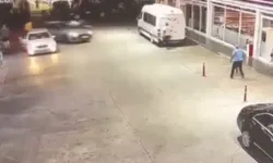 Edirne'de Tartıştığı 2 Kişiye Otomobiliyle Çarptı; O Anlar Kamerada