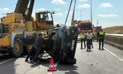 Refüje Çarpan Otomobil Takla Attı; Sürücü Yaralı