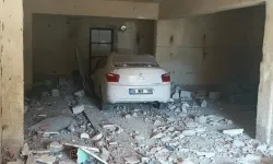 Otomobil Su Dolum Tesisine Girdi: 3 Yaralı