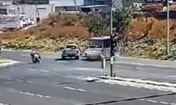 Yolcu Minibüsü Elektrik Direğine Çarptı; 1’i Bebek 3 Yaralı