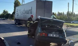 TIR'la Otomobil Çarpıştı: 1'i Ağır, 2 Yaralı