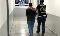 Kendini MİT Görevlisi Olarak Tanıtıp, 1,5 Milyonluk Döviz Ve Ziynet Eşyası İsteyen Şüpheli Tutuklandı