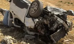 Şırnak’ta Hafif Ticari Araç Uçuruma Yuvarlandı: 2 Yaralı