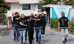 Polisten Kaçarken Attıkları Poşette Uyuşturucu Bulunan 2 Kişi Tutuklandı