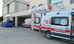 Otomobil İle Hafriyat Kamyonu Çarpıştı: 4 Yaralı