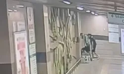 Beyoğlu’nda Metroda Uyuyan Kişinin Cep Telefonunu Çalan Şüpheli Yakalandı