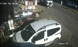 Çöp Kamyonunun Altında Kalan Hurda Toplayıcısı Hayatını Kaybetti; Kaza Kamerada