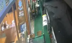 Nefes Borusuna Yiyecek Kaçan Müşterisini Heimlich Manevrasıyla Kurtardı