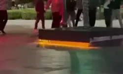 İki Grup Arasındaki Tekme Ve Yumruklu Kavga Kamerada