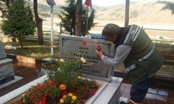 Tokat Belediyesi Erenler Şehitliği’nde Bakım ve Temizlik Çalışması Gerçekleştirdi