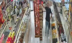 Avcılar'da Kuruyemişçiden 26 Paket Kahve Çaldı; Fark Edilince Koşarak Kaçtı