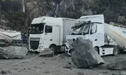 Hopa'da TIR Parkında Heyelan: 1 Ölü